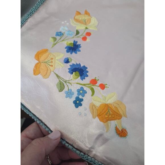 Vtg Light Pink Pillow Cover Satin Ribbon Hand Embroidered Floral Blue Couch - Picture 3 of 8